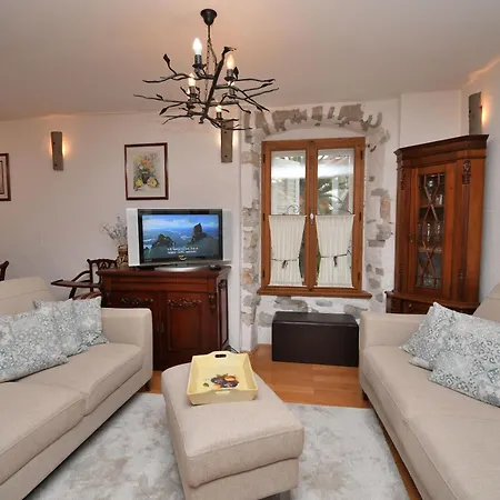 House Losinj Nyaraló *